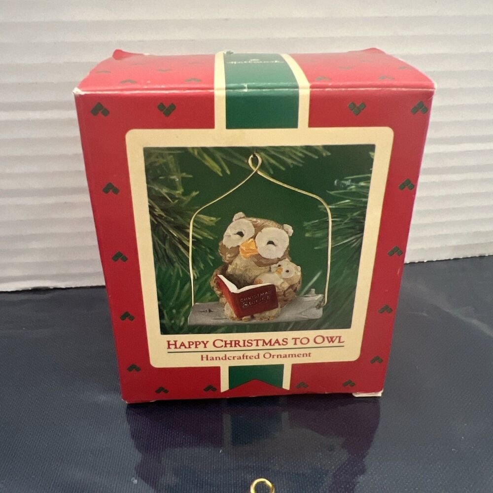 VINTAGE 1986 Hallmark Keepsake Ornament "Happy Christmas to Owl"